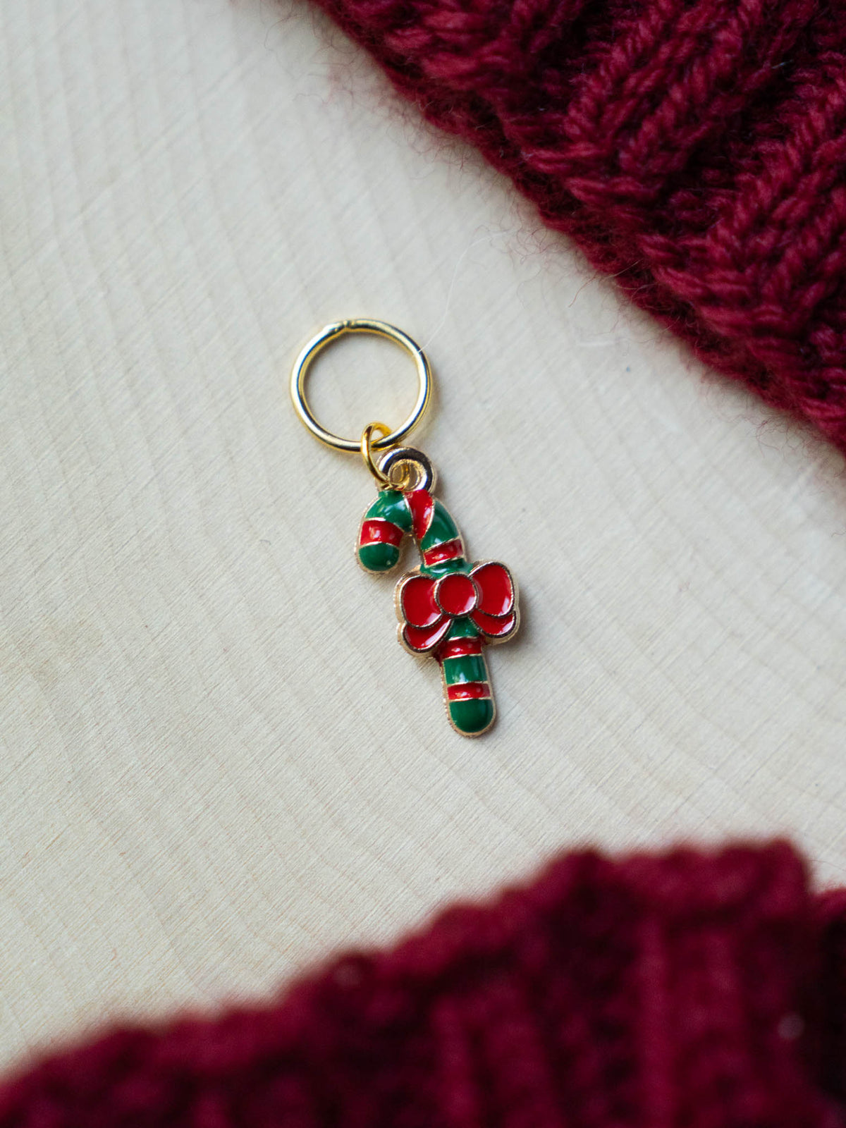 Holiday Knitting Progress Keeper – Festive Christmas Stitch Marker & Knitting Accessory