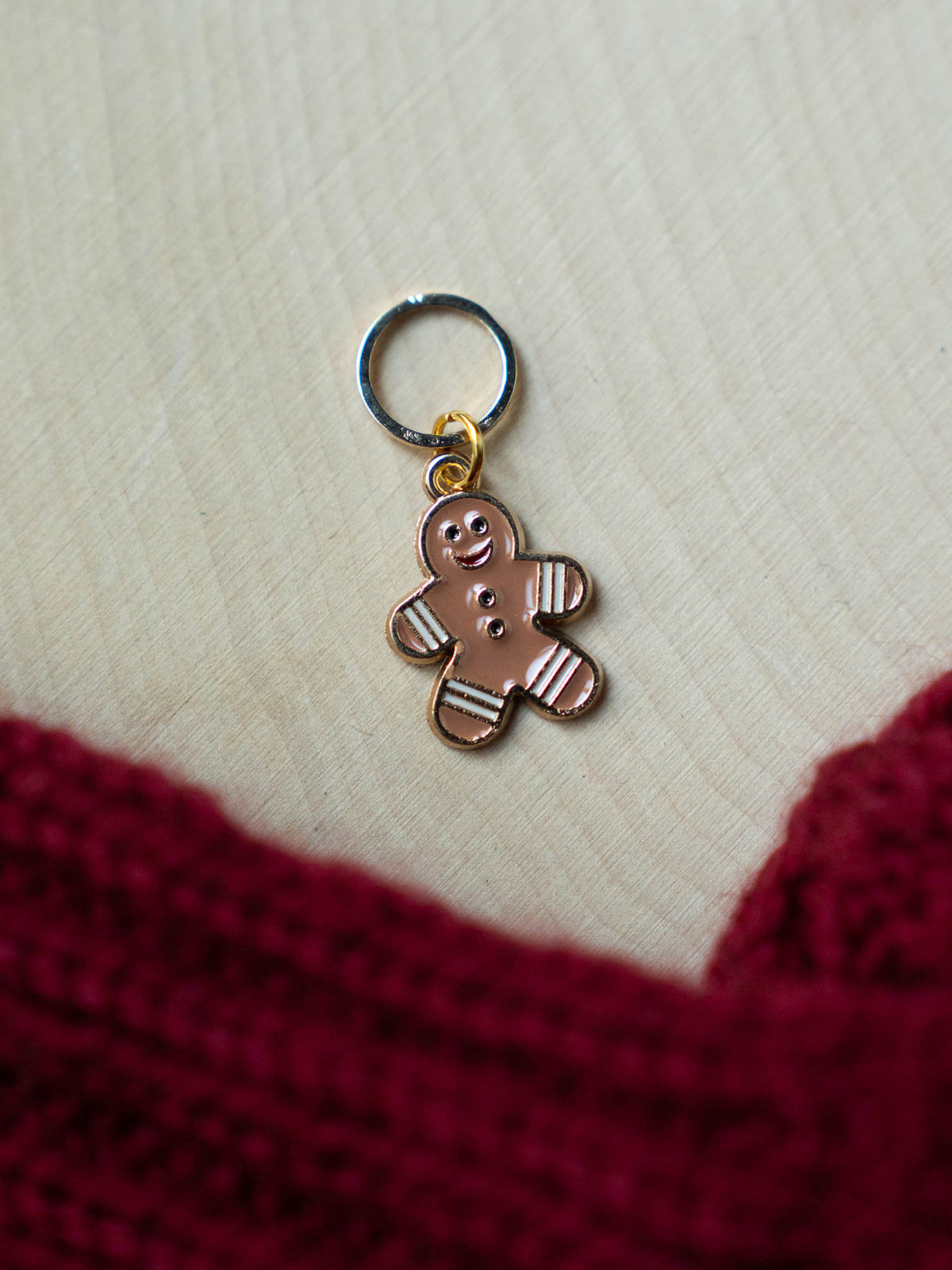 Holiday Knitting Progress Keeper – Festive Christmas Stitch Marker & Knitting Accessory