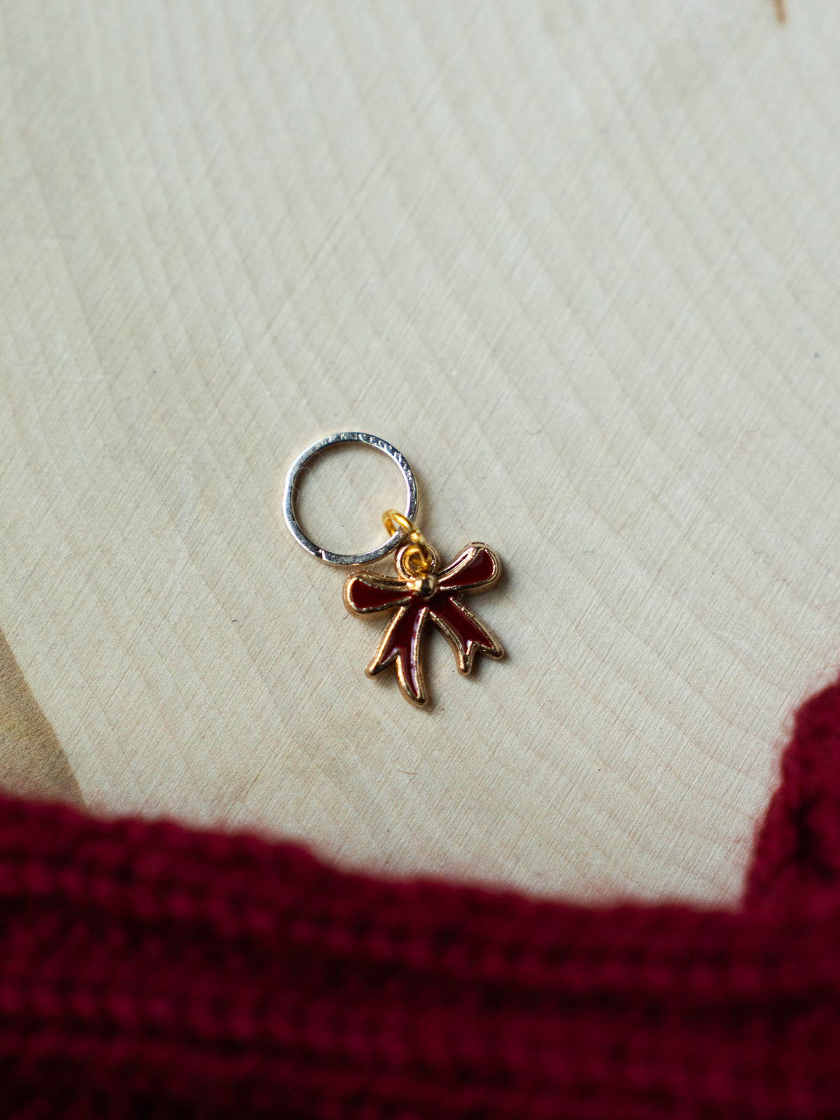 Holiday Knitting Progress Keeper – Festive Christmas Stitch Marker & Knitting Accessory