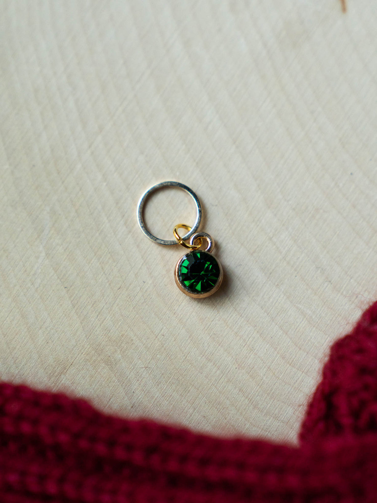 Holiday Knitting Progress Keeper – Festive Christmas Stitch Marker & Knitting Accessory
