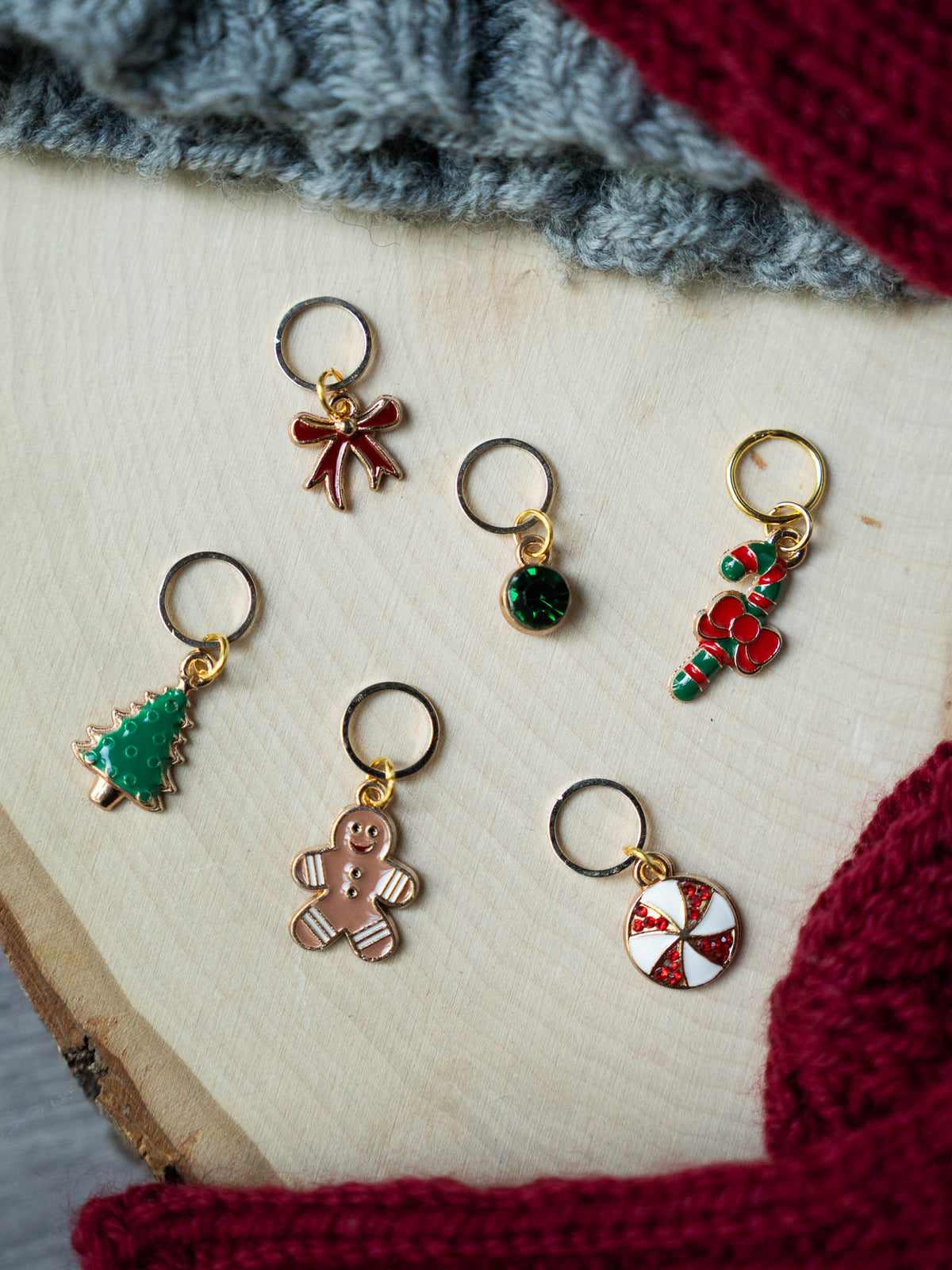 Holiday Knitting Progress Keeper – Festive Christmas Stitch Marker & Knitting Accessory