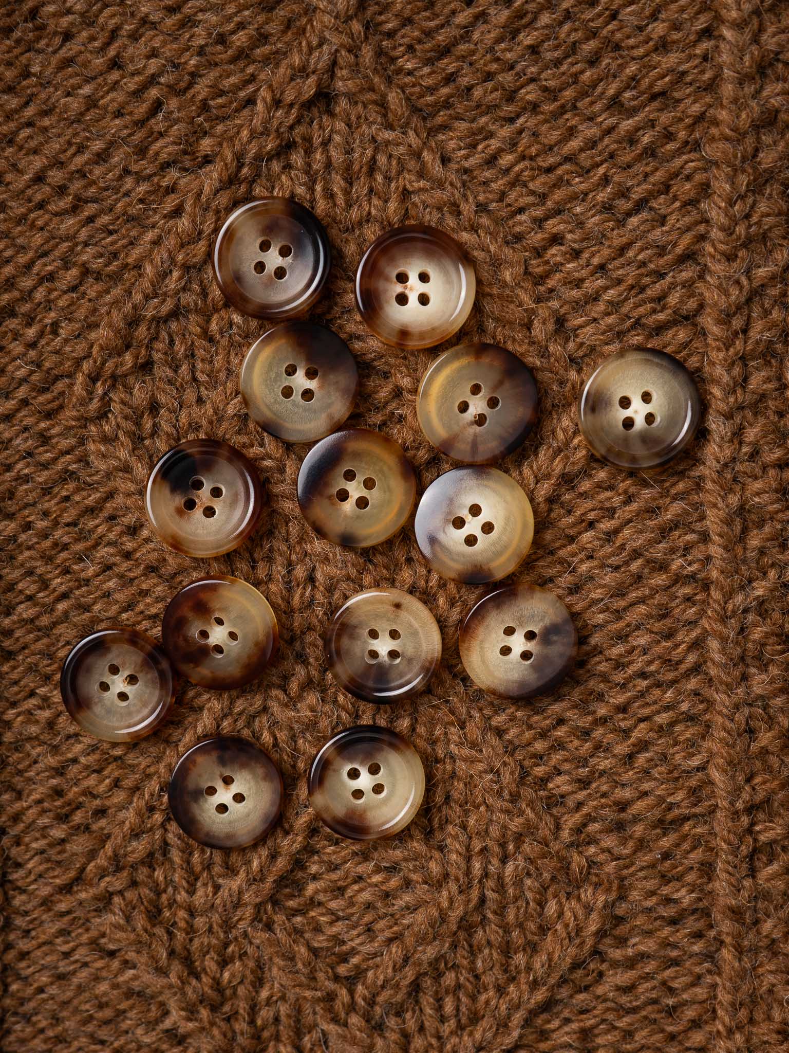 Ivy <br/><small> 18mm Horn Button</small>