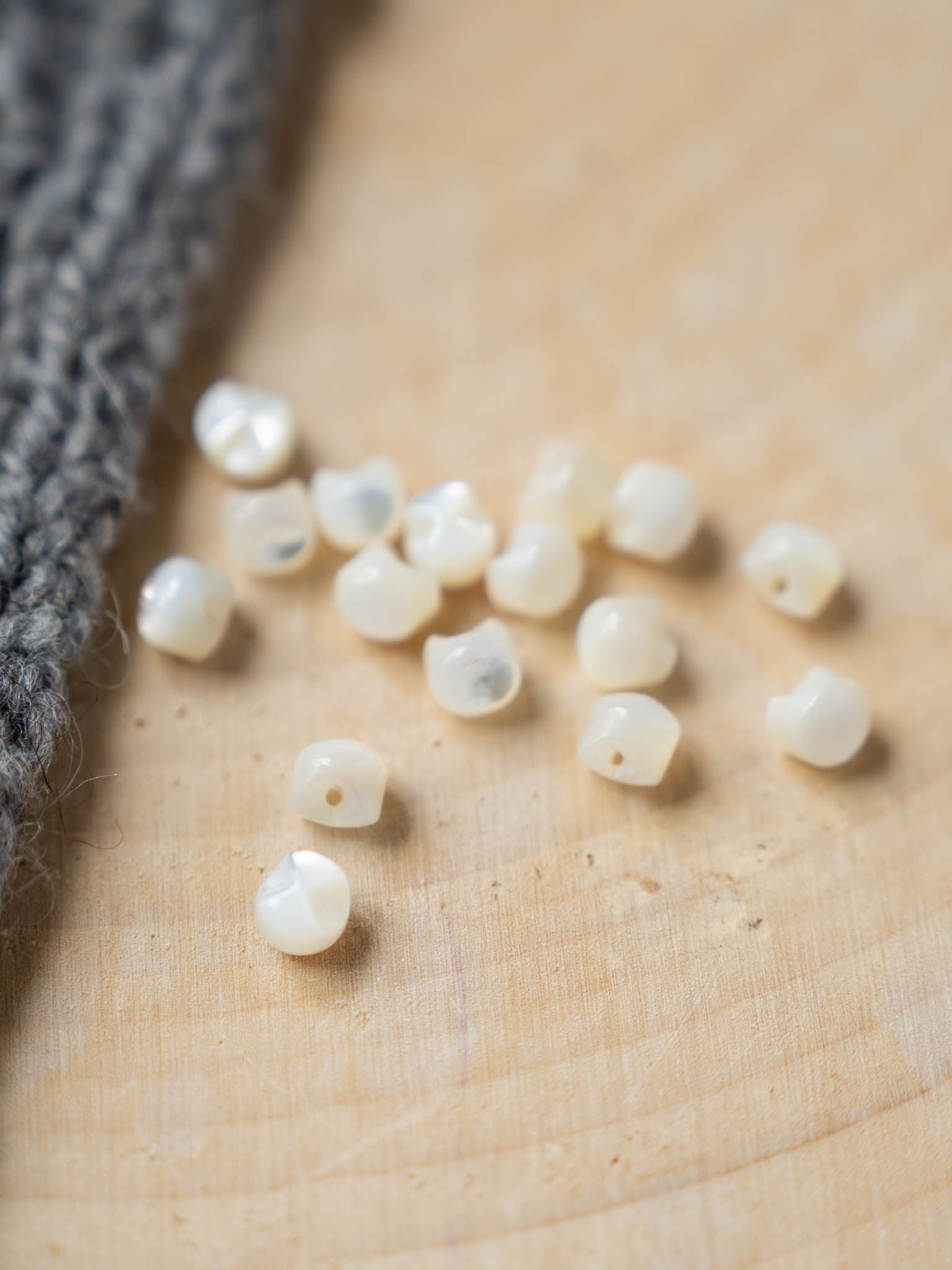 Kate <br/><small>15mm Mother of Pearl Button Set</small>