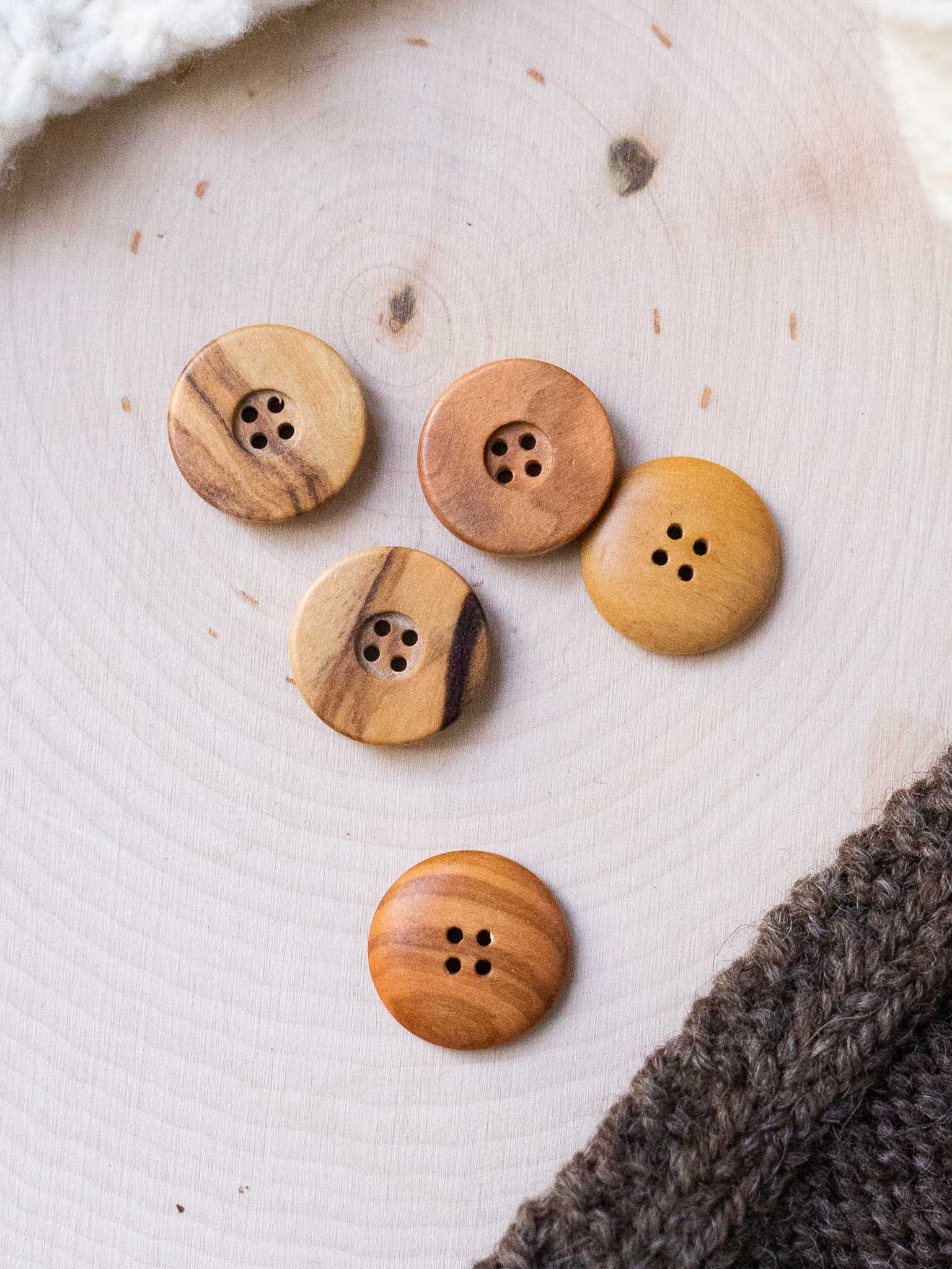 Maple <br/><small>21mm Wooden Button</small>