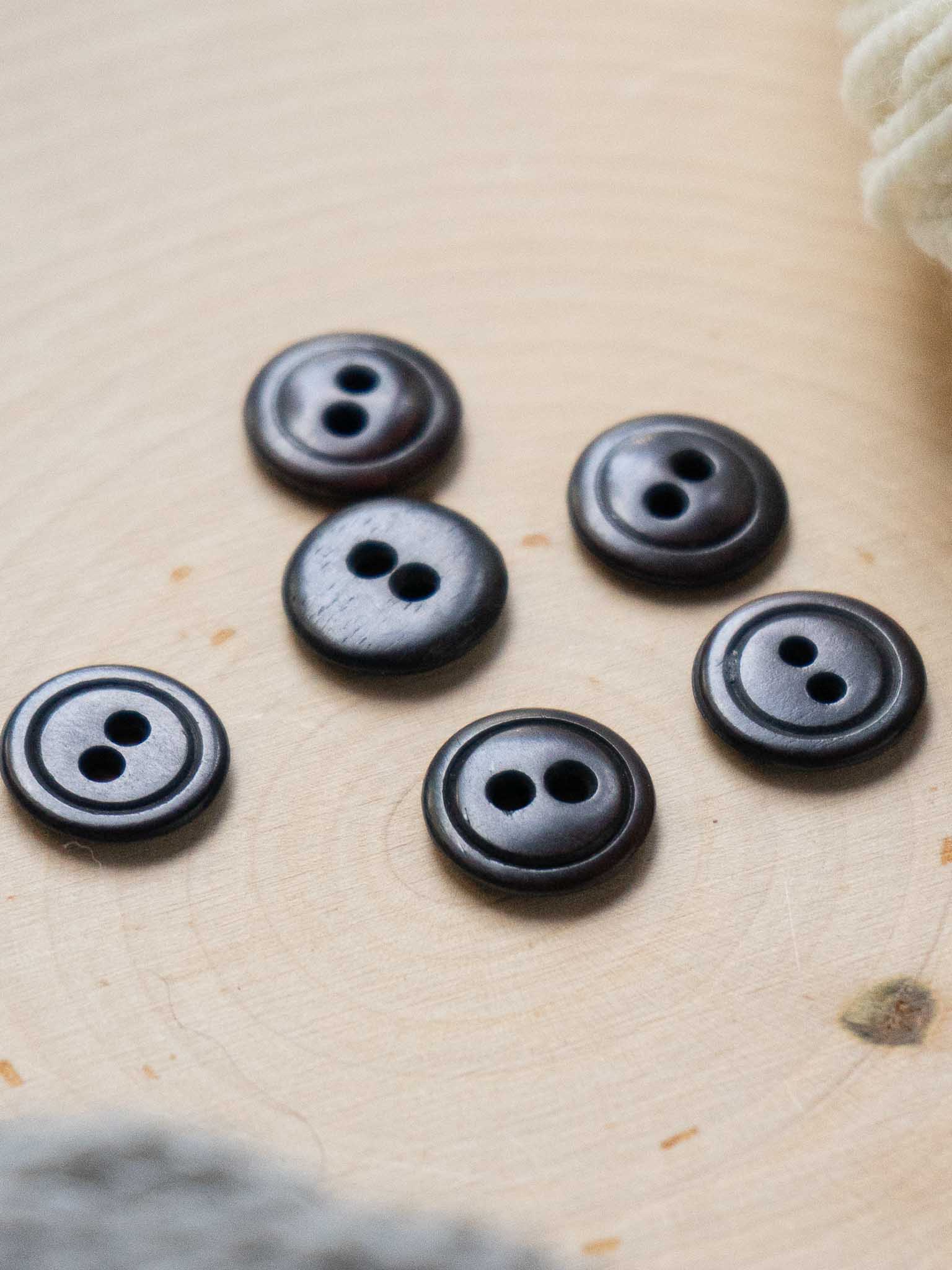 Black Bear <br/><small>Vintage Wooden Button</small>