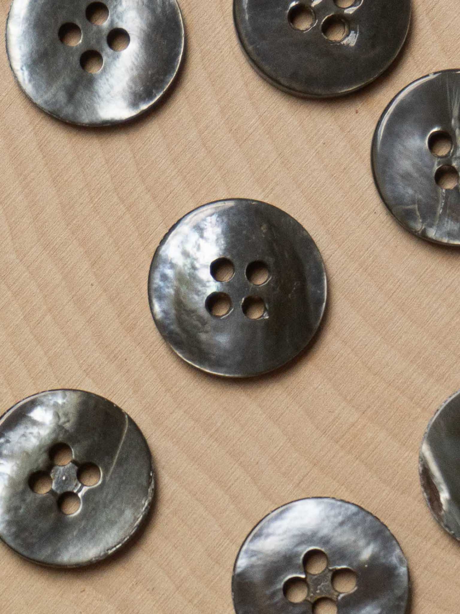 Mist <br/><small>Vintage Mother of Pearl Button</small>