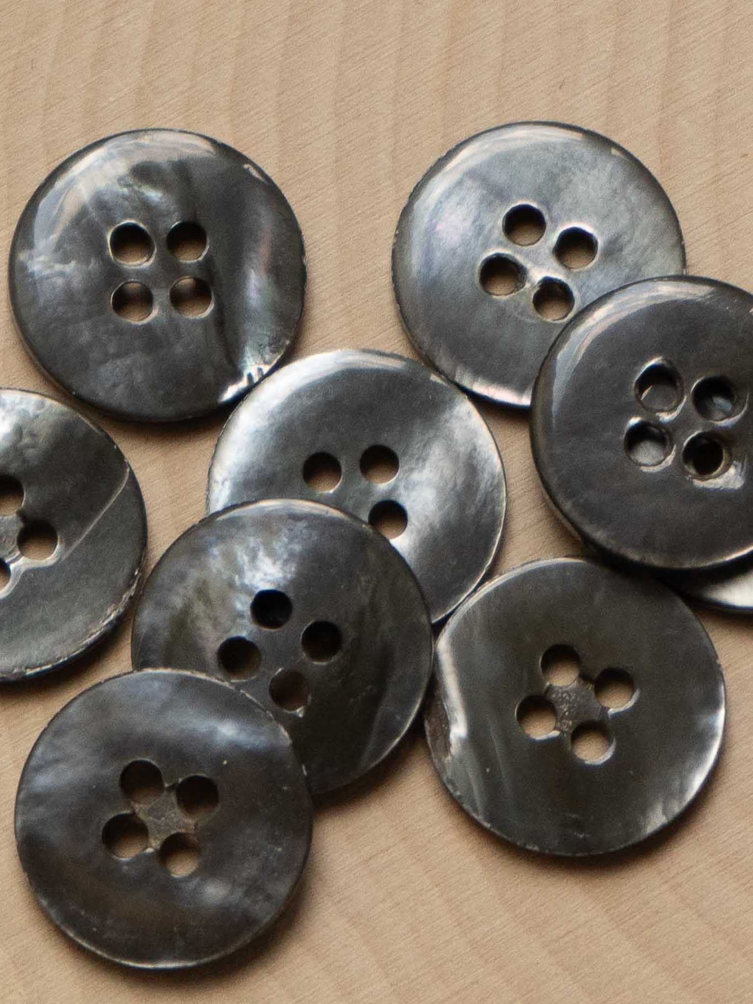 Mist <br/><small>Vintage Mother of Pearl Button</small>