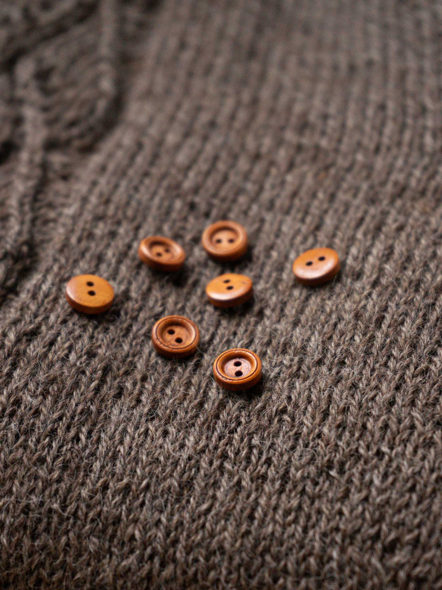 Oak <br/><small>Wooden Button</small>