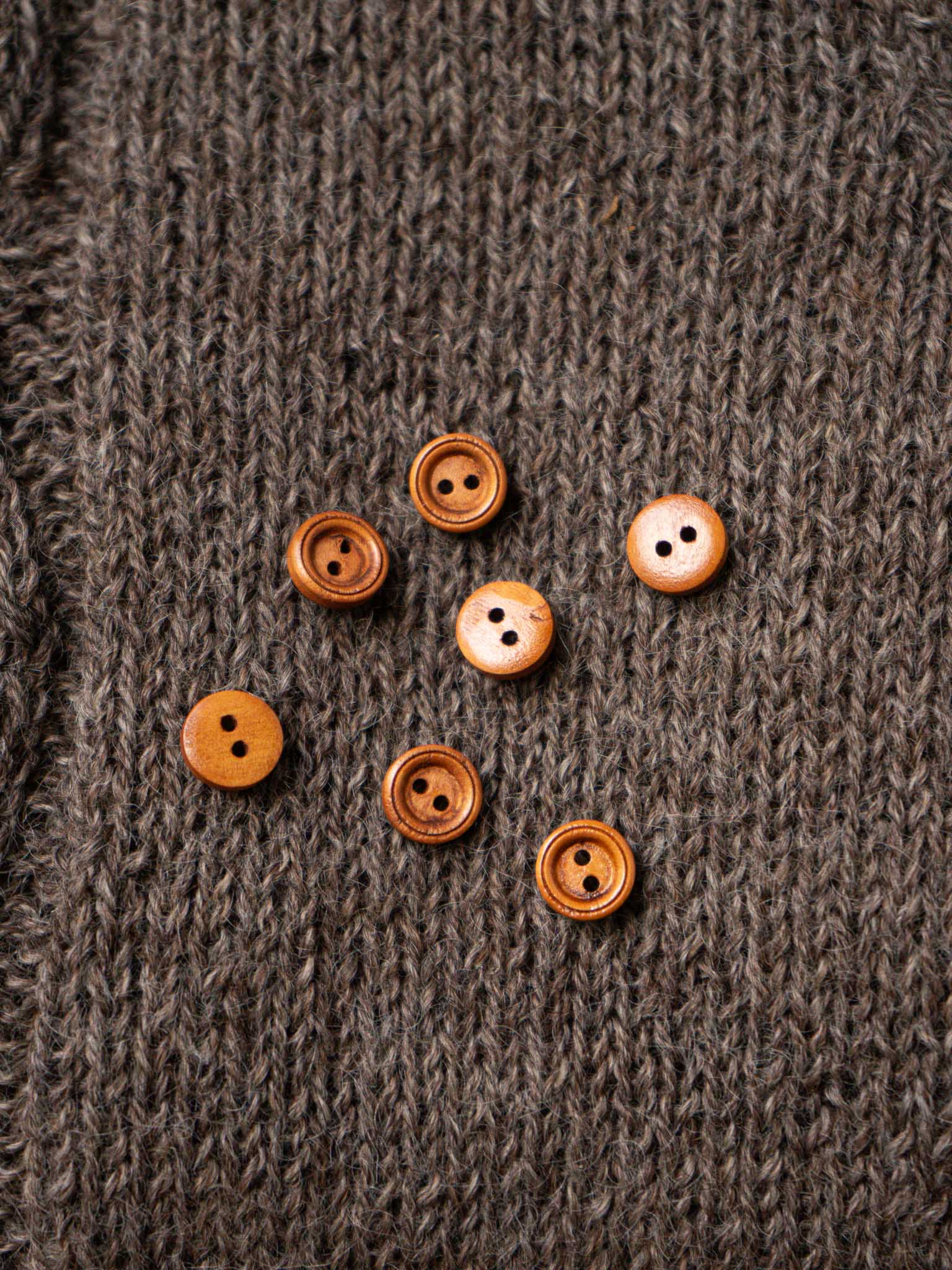Oak <br/><small>Wooden Button</small>