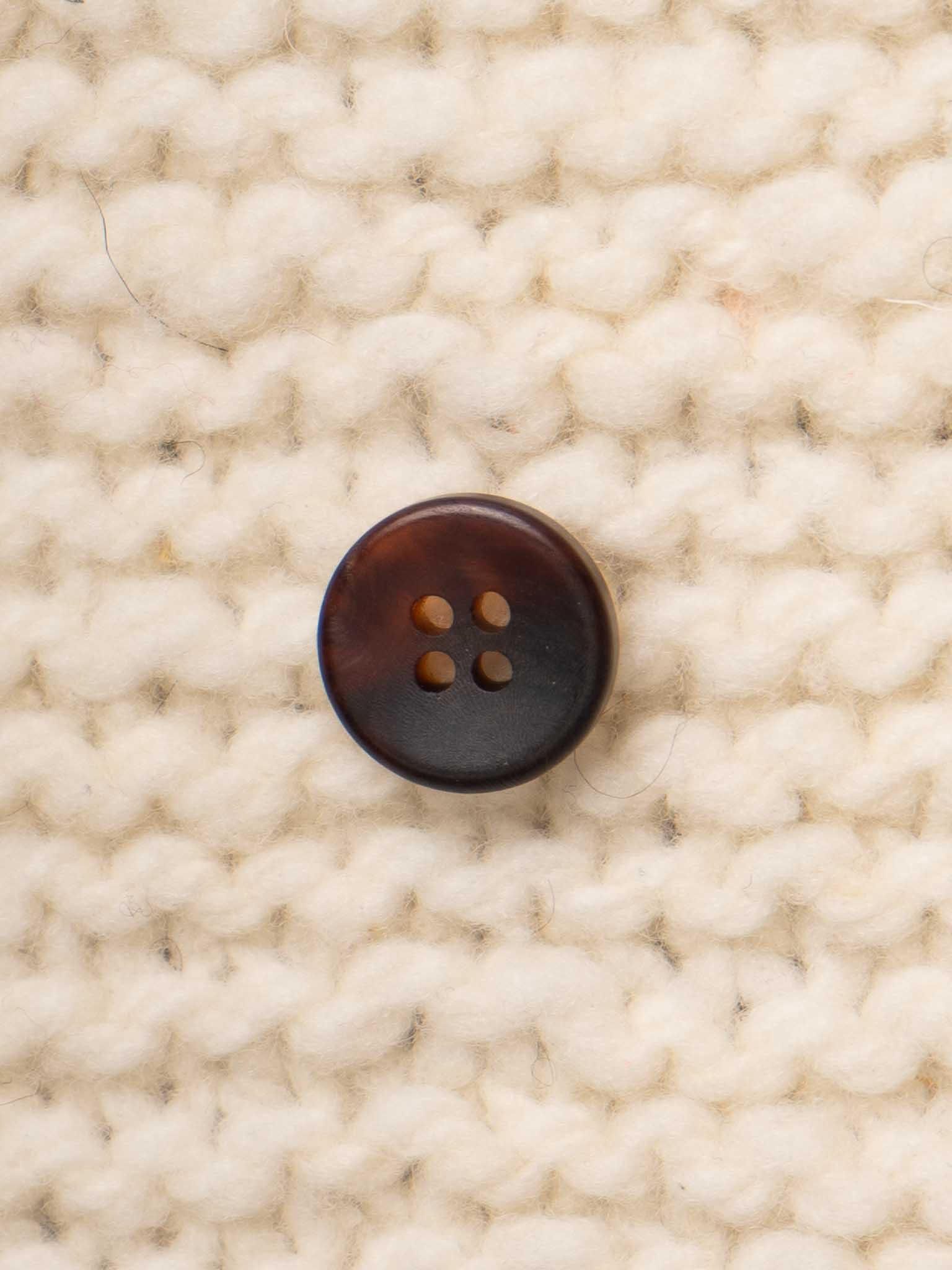 Plum <br/><small>15mm - 25mm Horn Button</small>