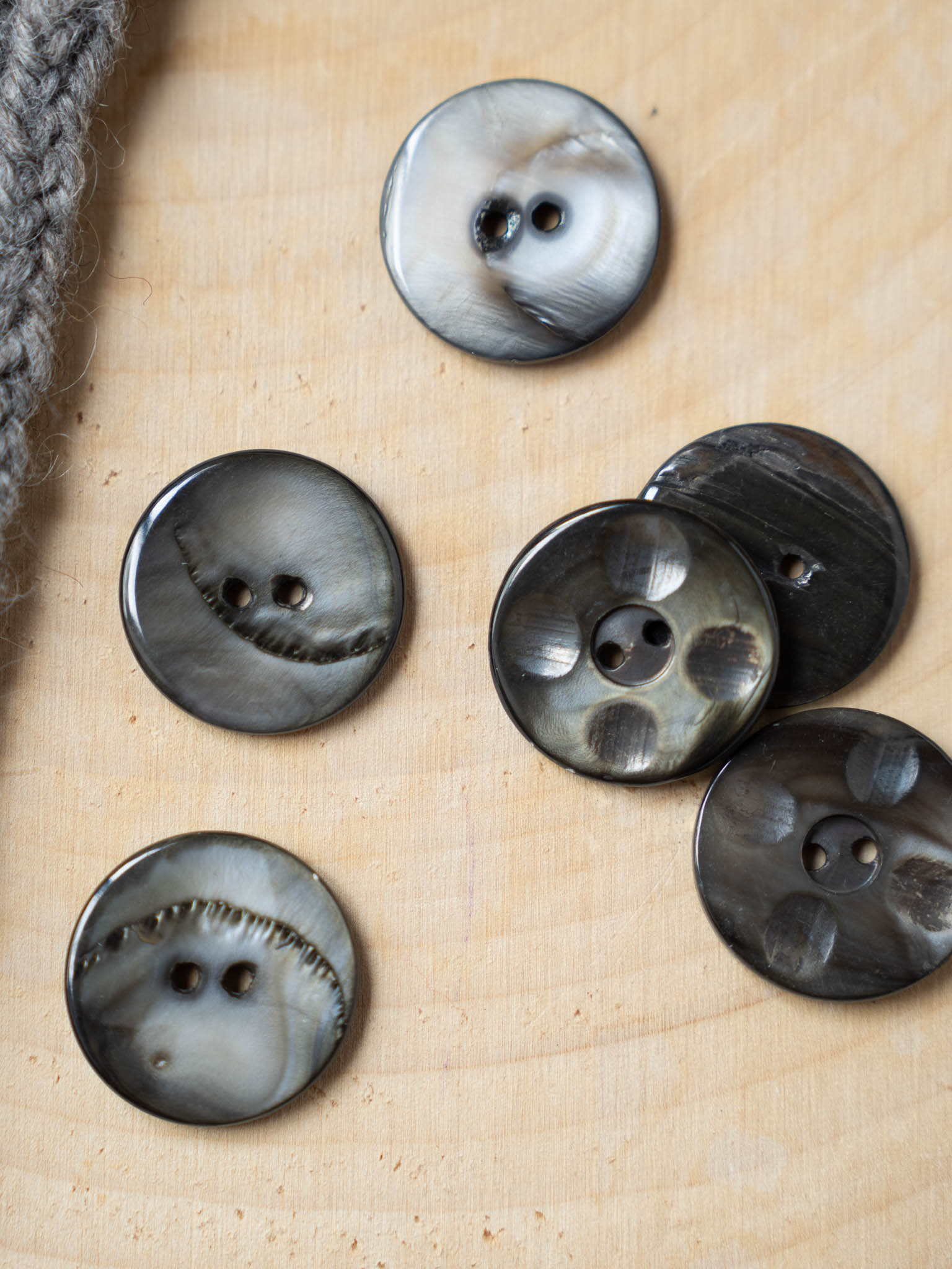 Puddle <br/><small> 22mm Vintage Mother of Pearl Button</small>