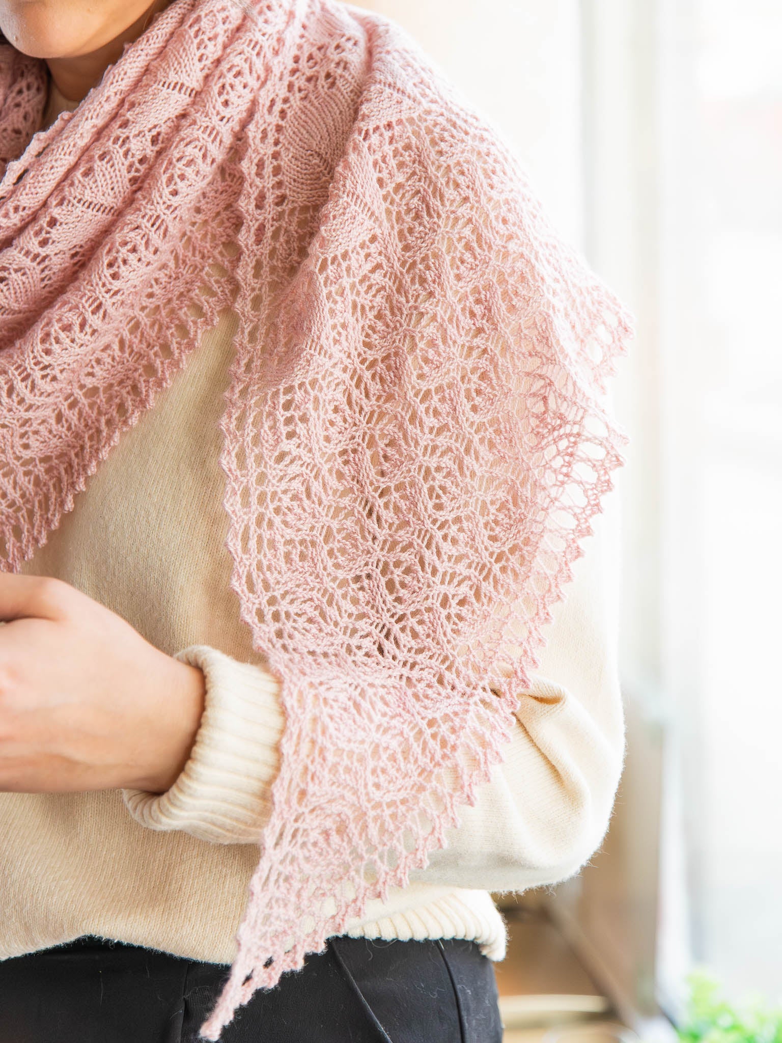 Sakura Fubuki <br/><small> lace shawl knitting pattern</small>