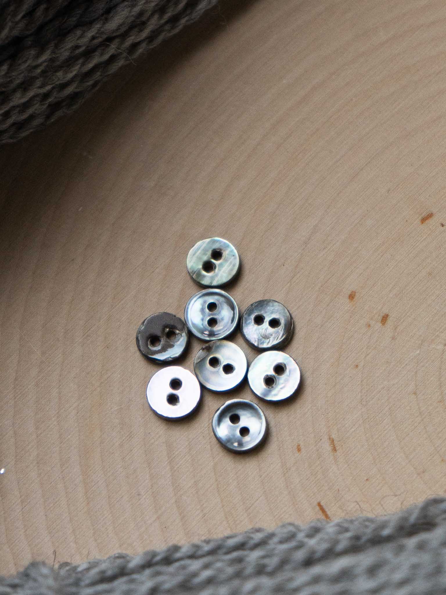 Smoke <br/><small>Vintage Mother of Pearl </small>