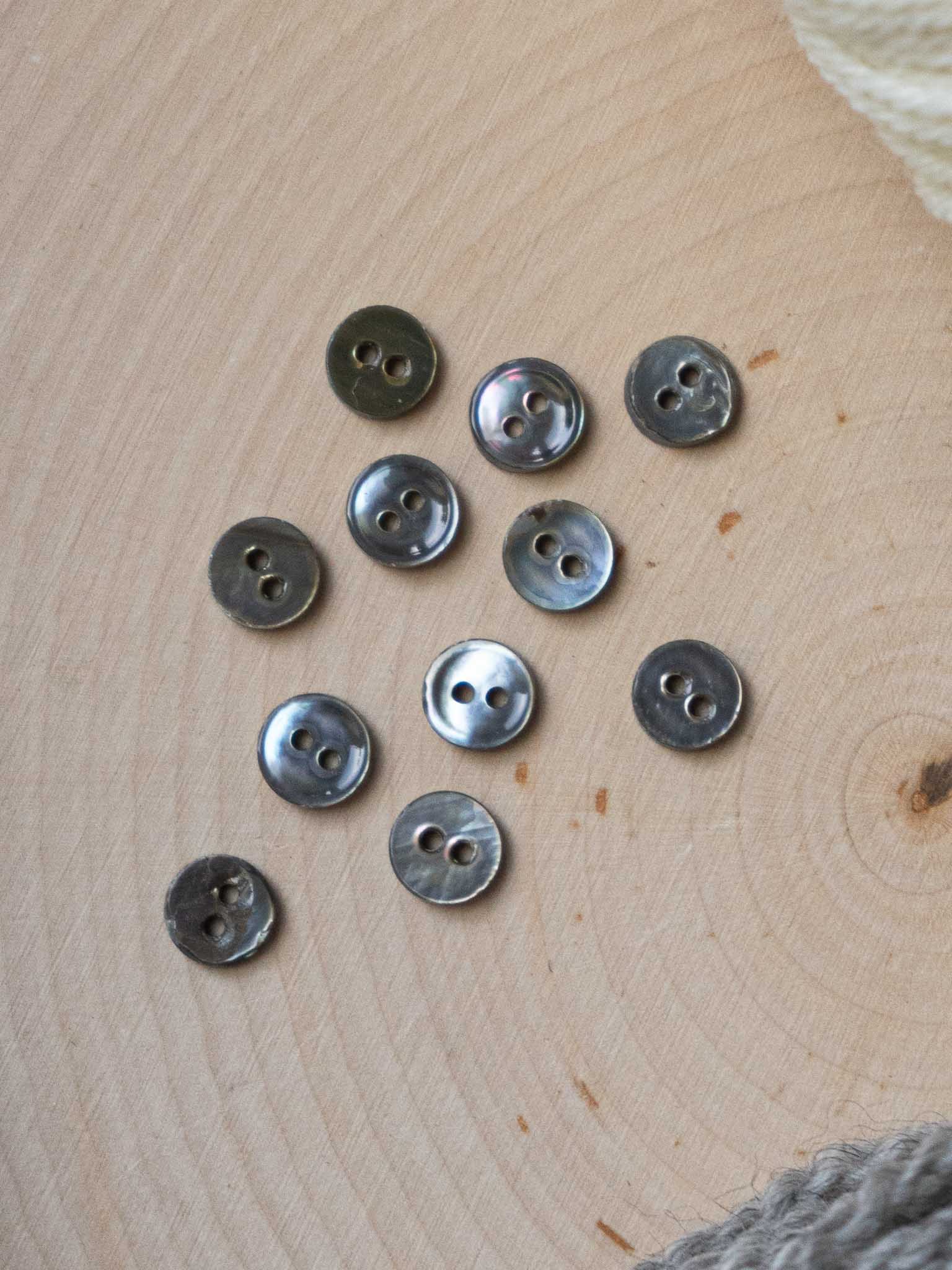 Smoke <br/><small>Vintage Mother of Pearl </small>