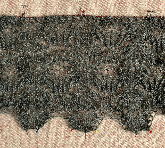 Squall <br/><small> Shawl knitting pattern</small>