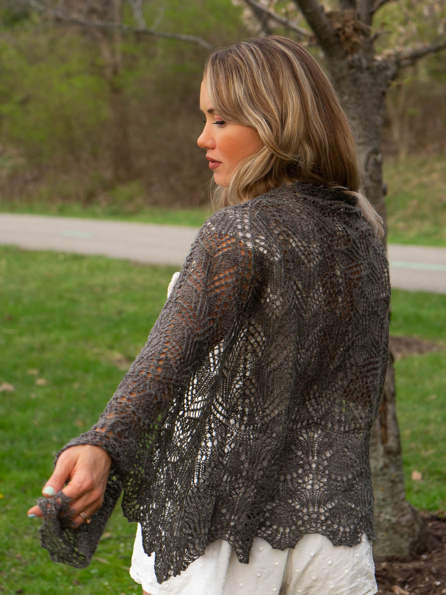 Squall <br/><small> Shawl knitting pattern</small>