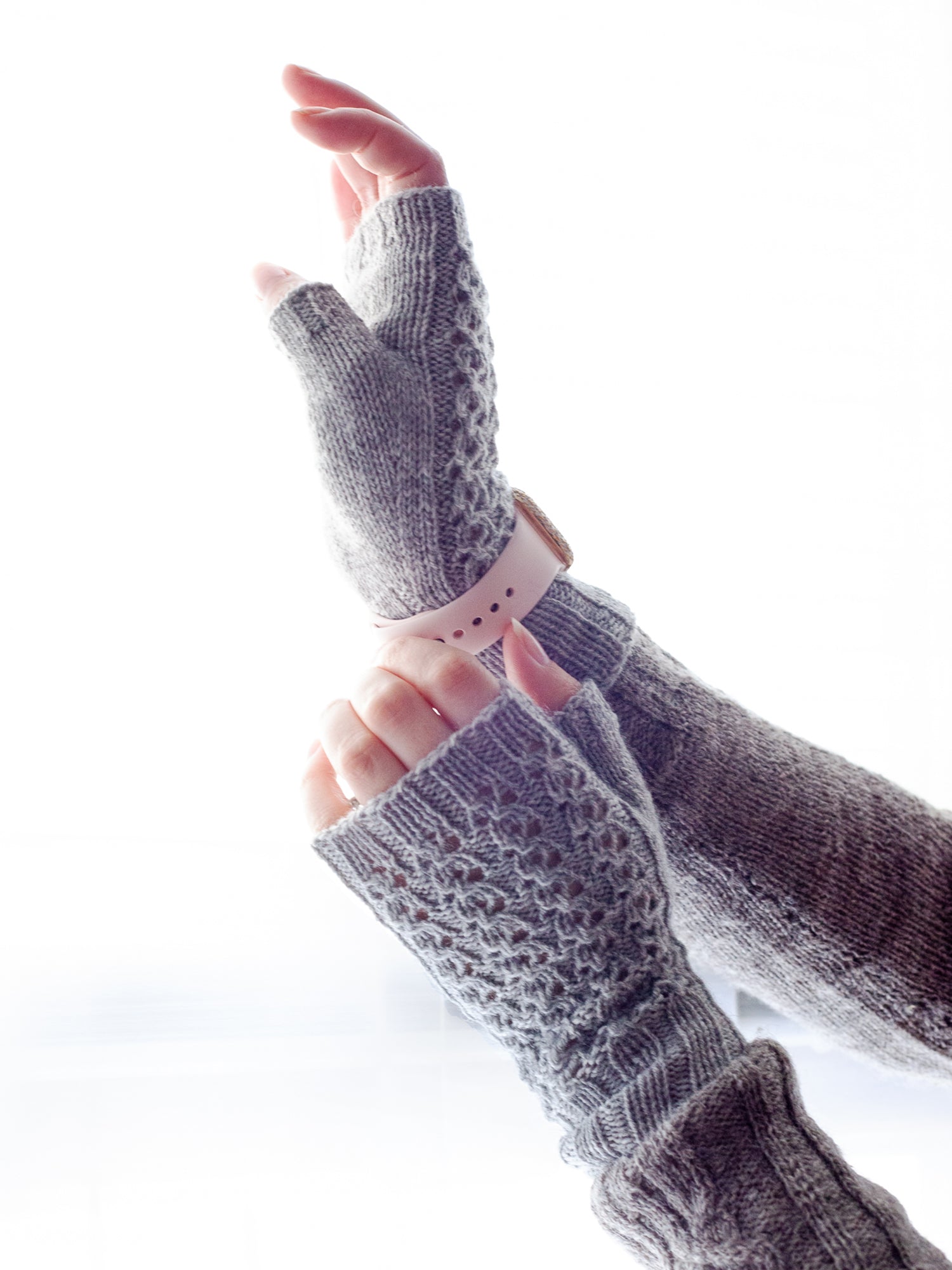 Cloverleaf Lace Mitts