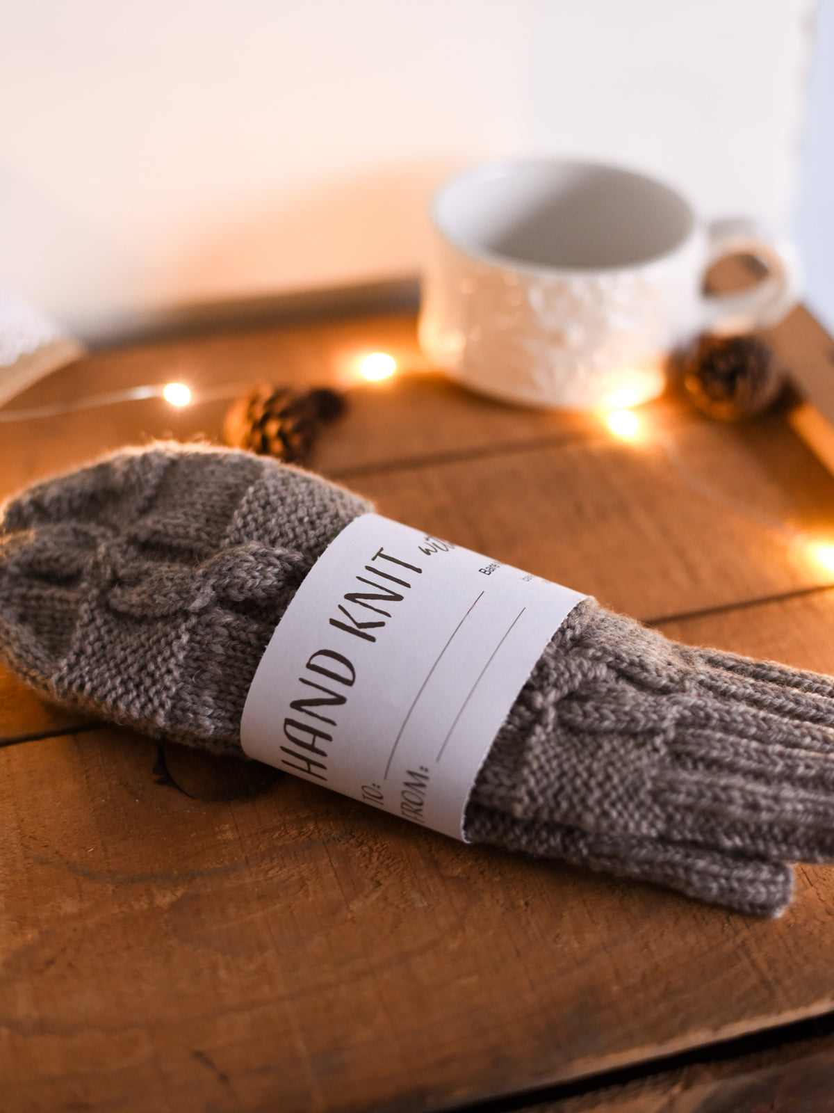 Free Printable Gift Tags - "Hand knit with Love"