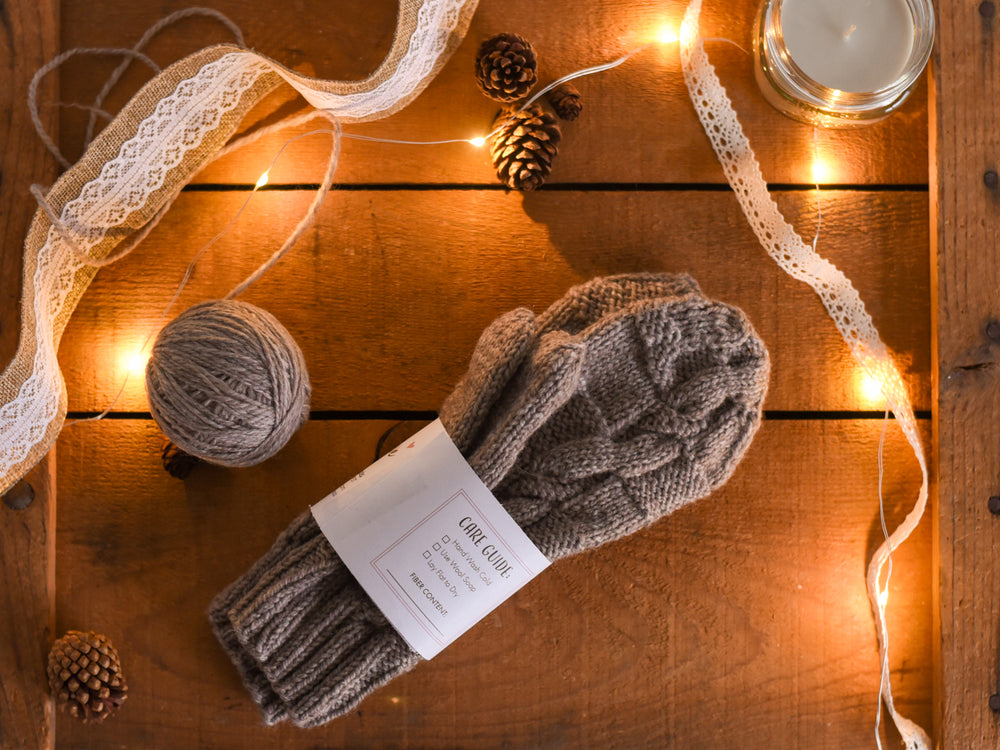 Free Printable Gift Tags - "Hand knit with Love"