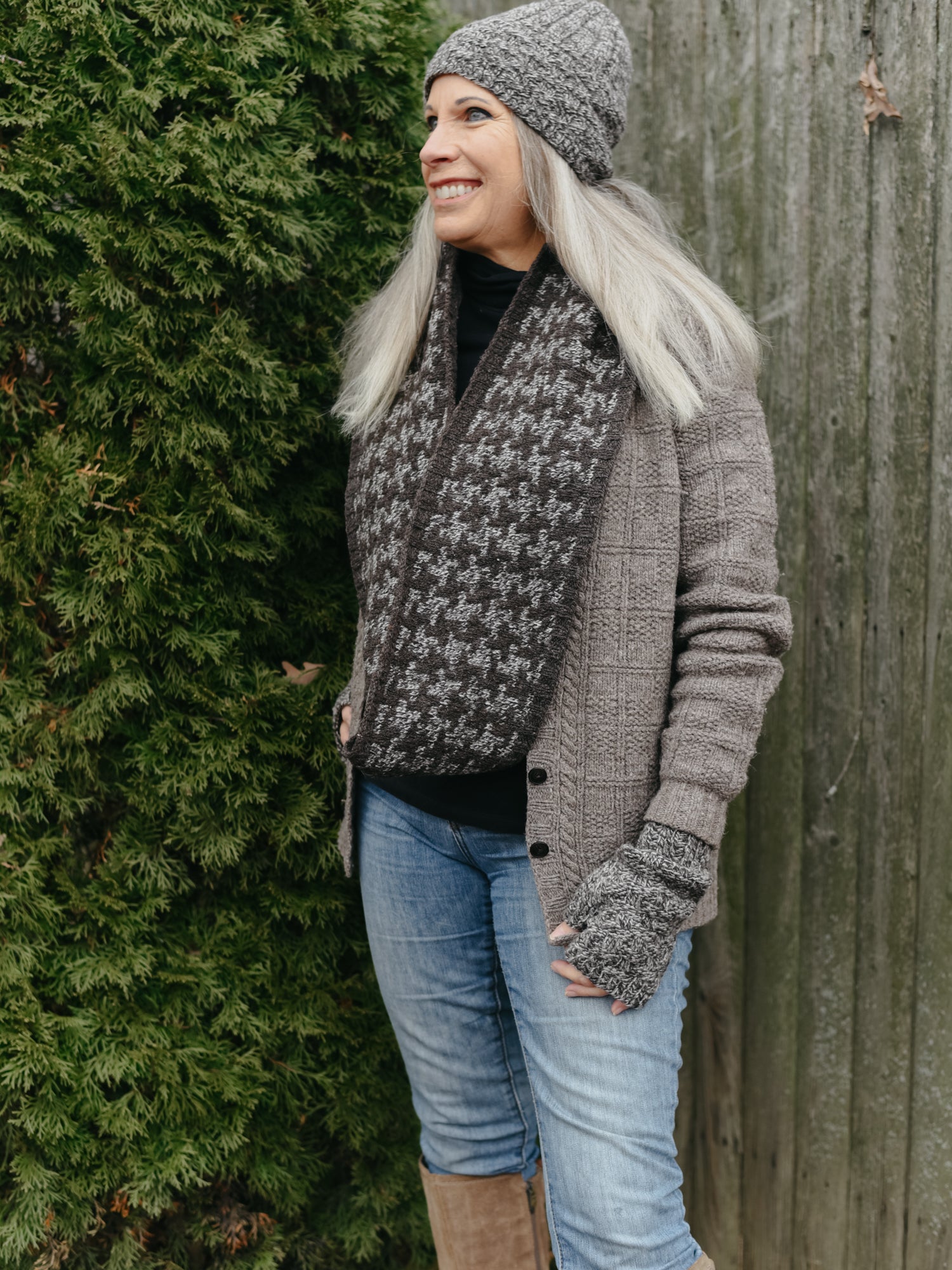 Horn of Plenty Cowl <br/><small>knitting pattern</small>