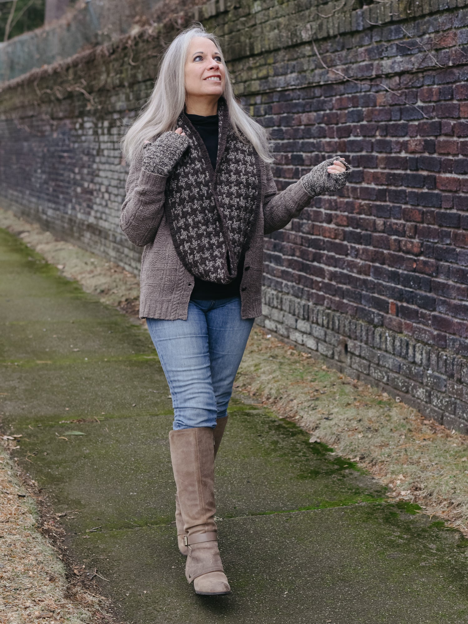Horn of Plenty Cowl <br/><small>knitting pattern</small>