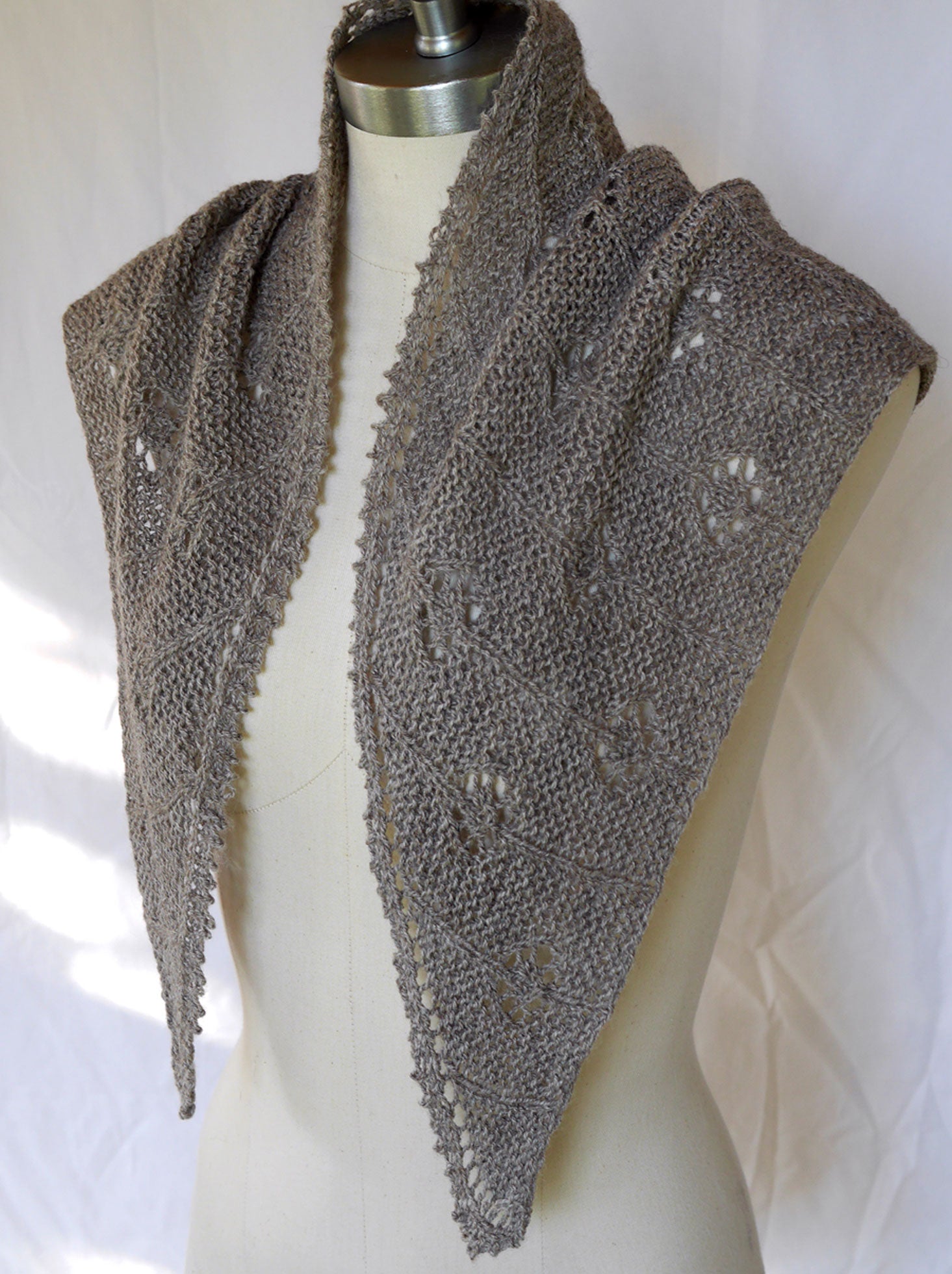 His Silk Kerchief <br/><small>knitting pattern</small>