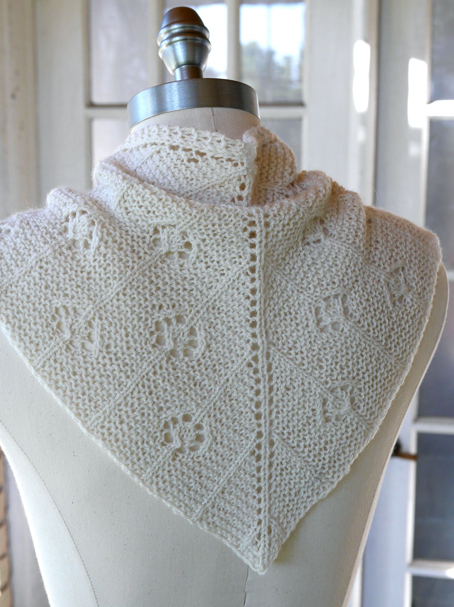 His Silk Kerchief <br/><small>knitting pattern</small>