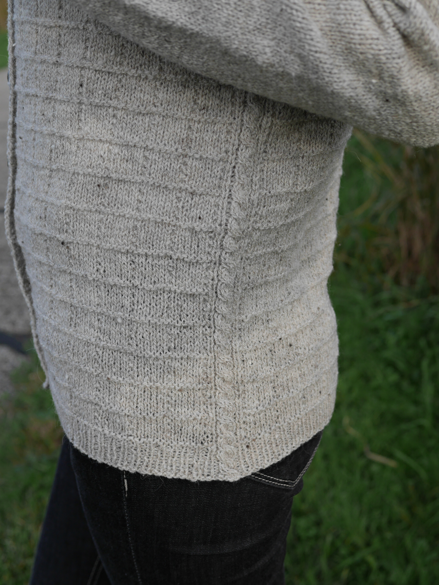 Ravelry: Mens' Cardigan with Elbow Patches pattern by yohnKa