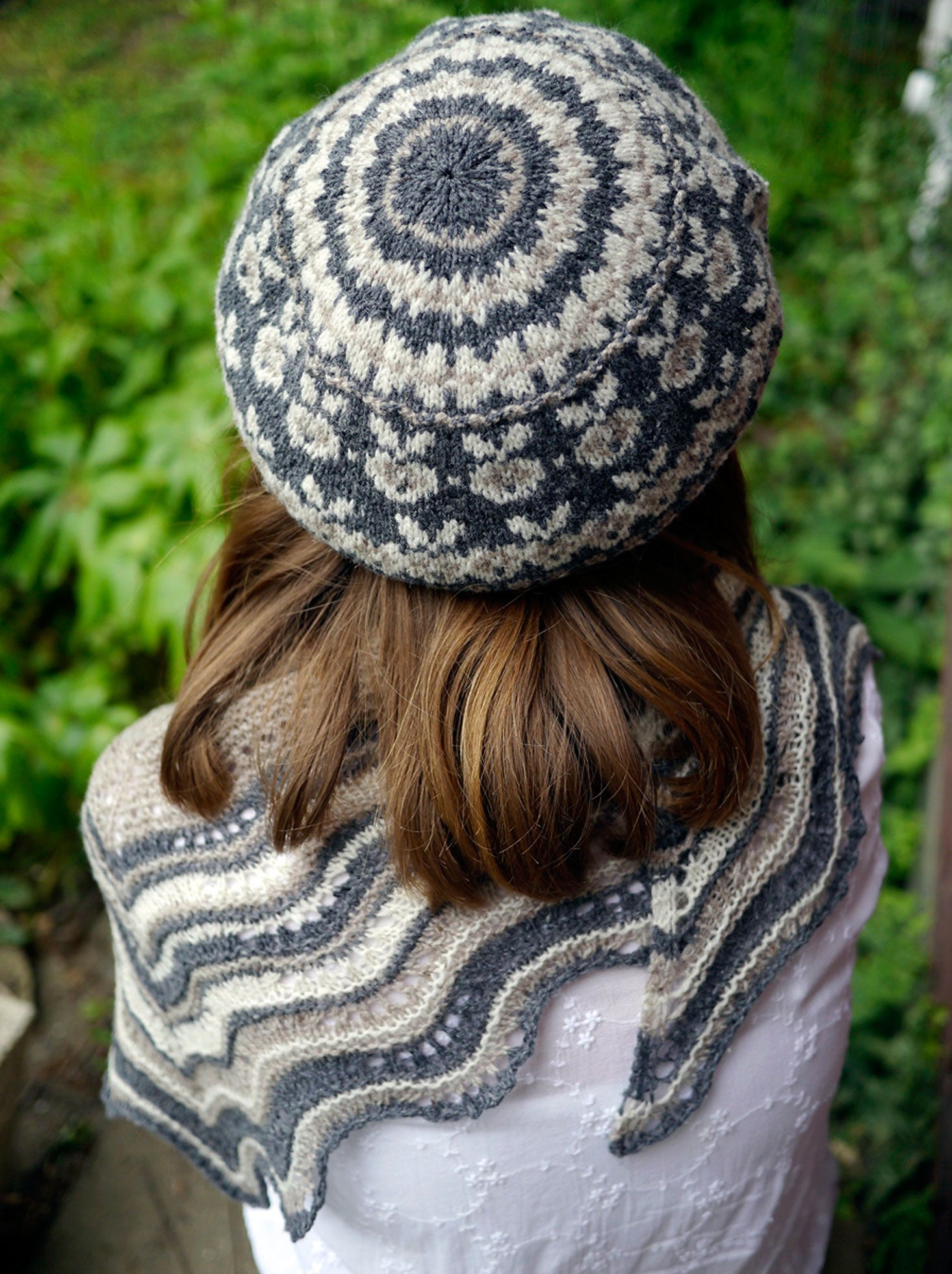 Apples in Clover Tam <br/><small>knitting pattern</small>
