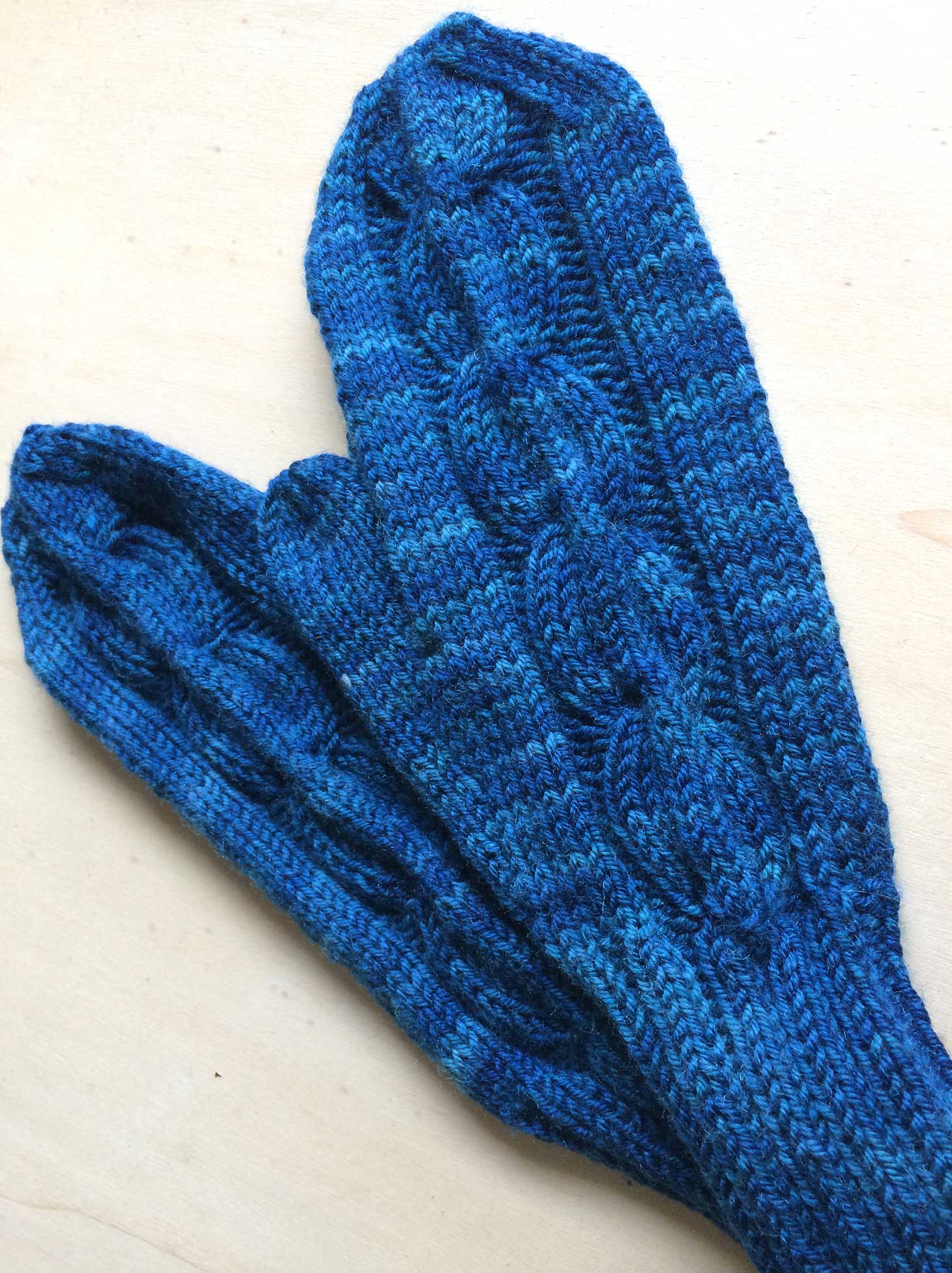 Cuffed Links Mittens