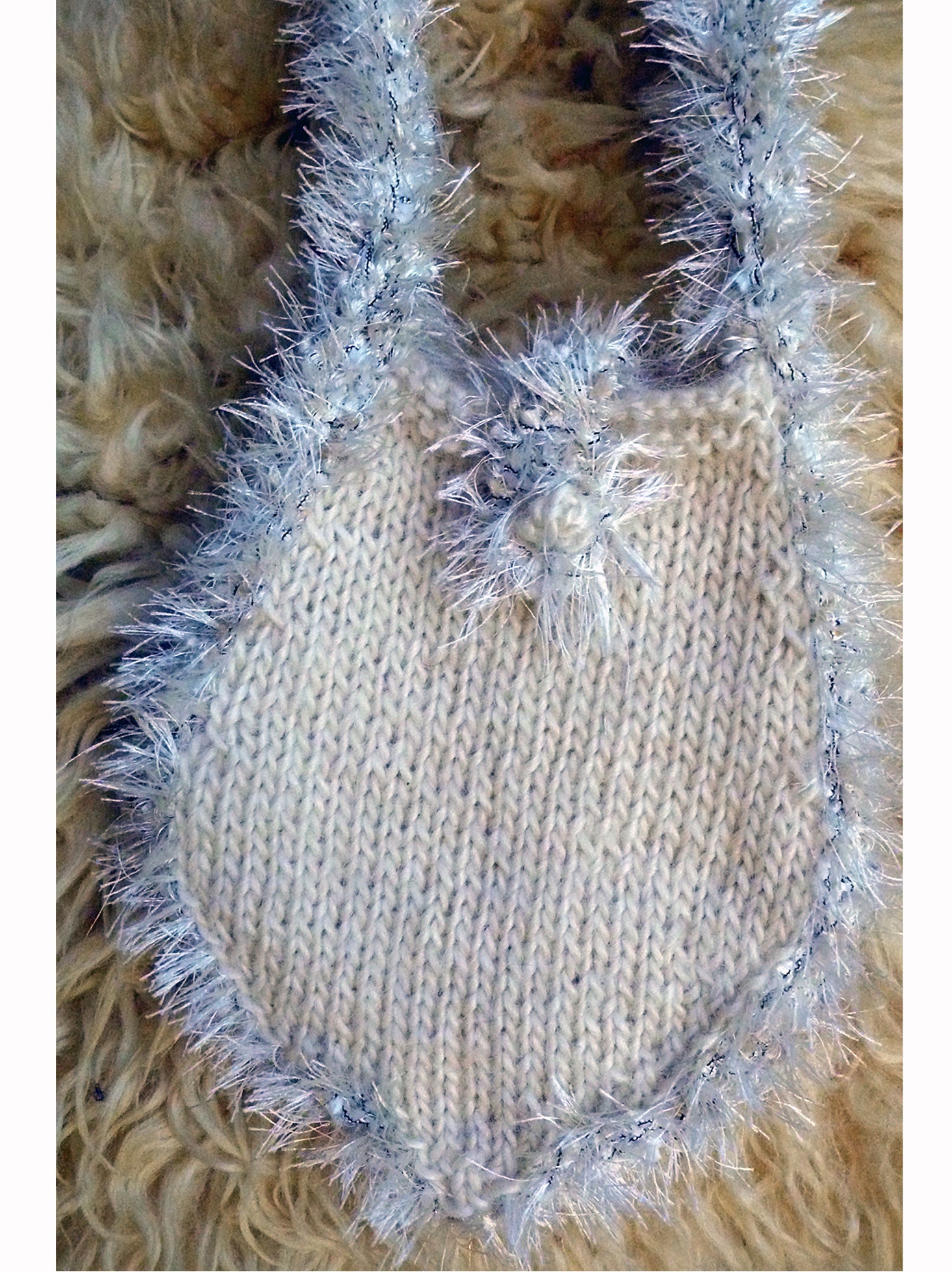 Fur trimmed Pouch <br/><small>knitting pattern</small>