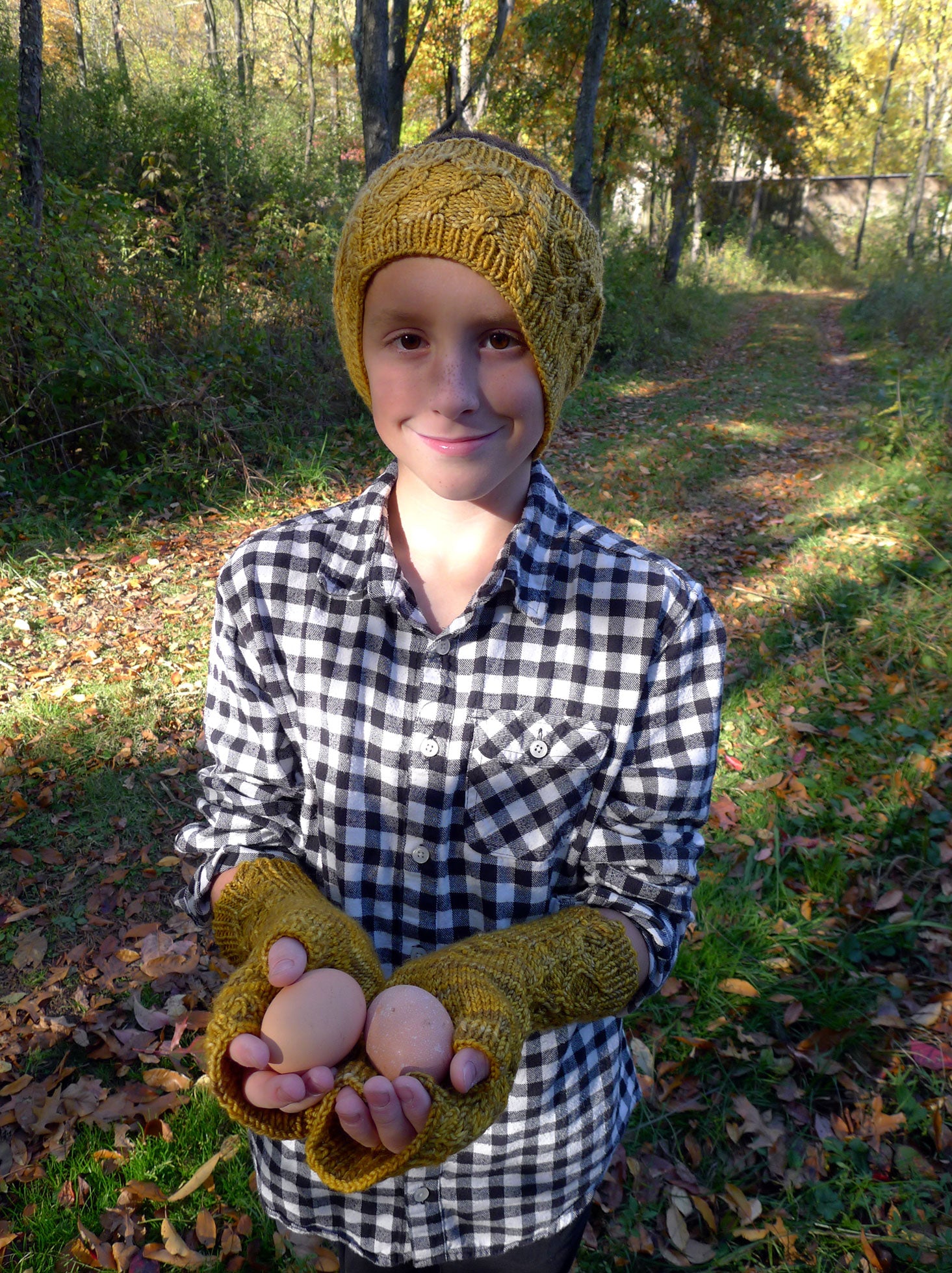 Hoegaarden Set - Mitts, Headband and Cowl <br/><small>knitting pattern</small>