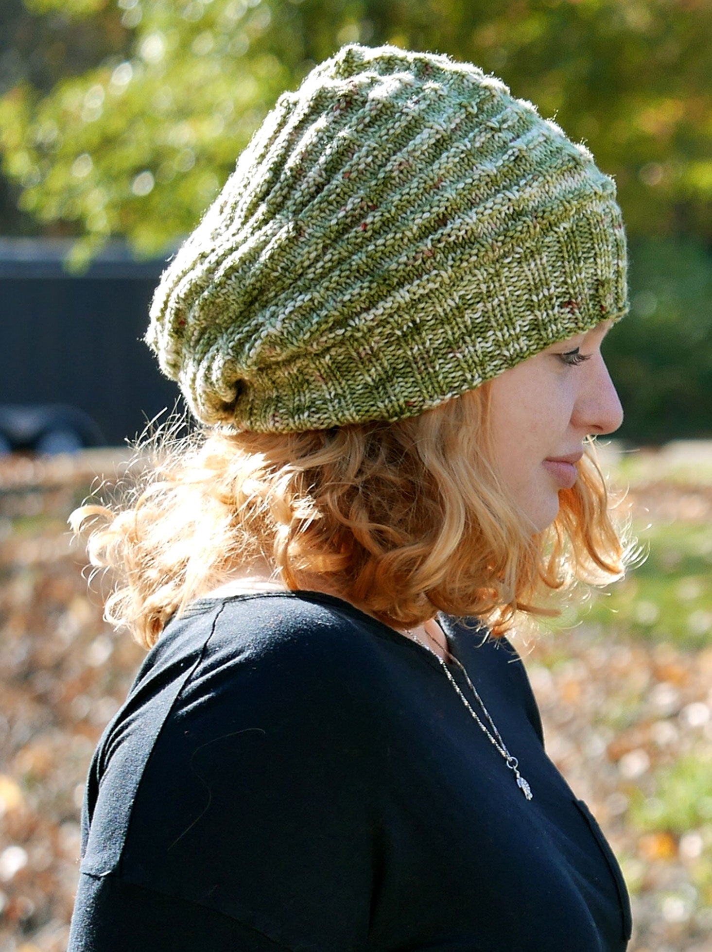 Hollyfrost Hat <br/><small>knitting pattern</small>