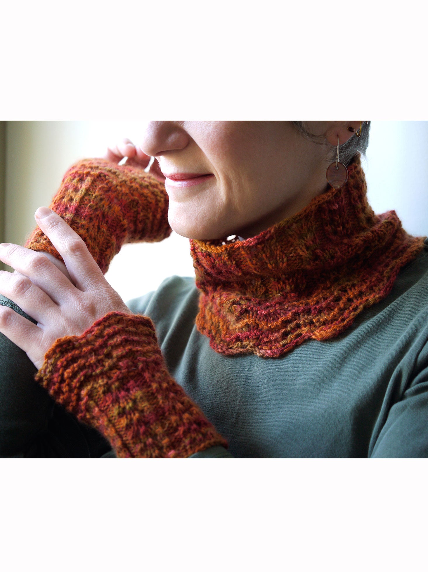 Juerga Neckwarmer and Cuffs <br/><small>knitting pattern</small>