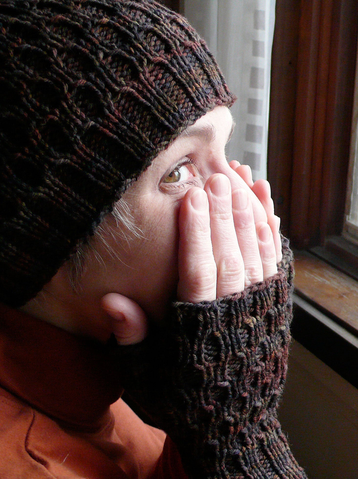 Lacunae Mitts and Hat <br/><small>knitting pattern</small>