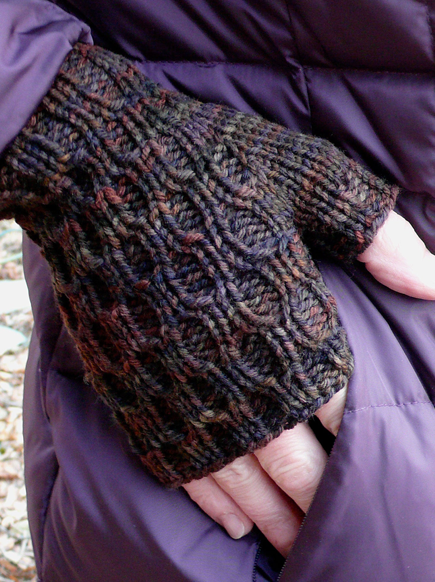 Lacunae Mitts and Hat <br/><small>knitting pattern</small>