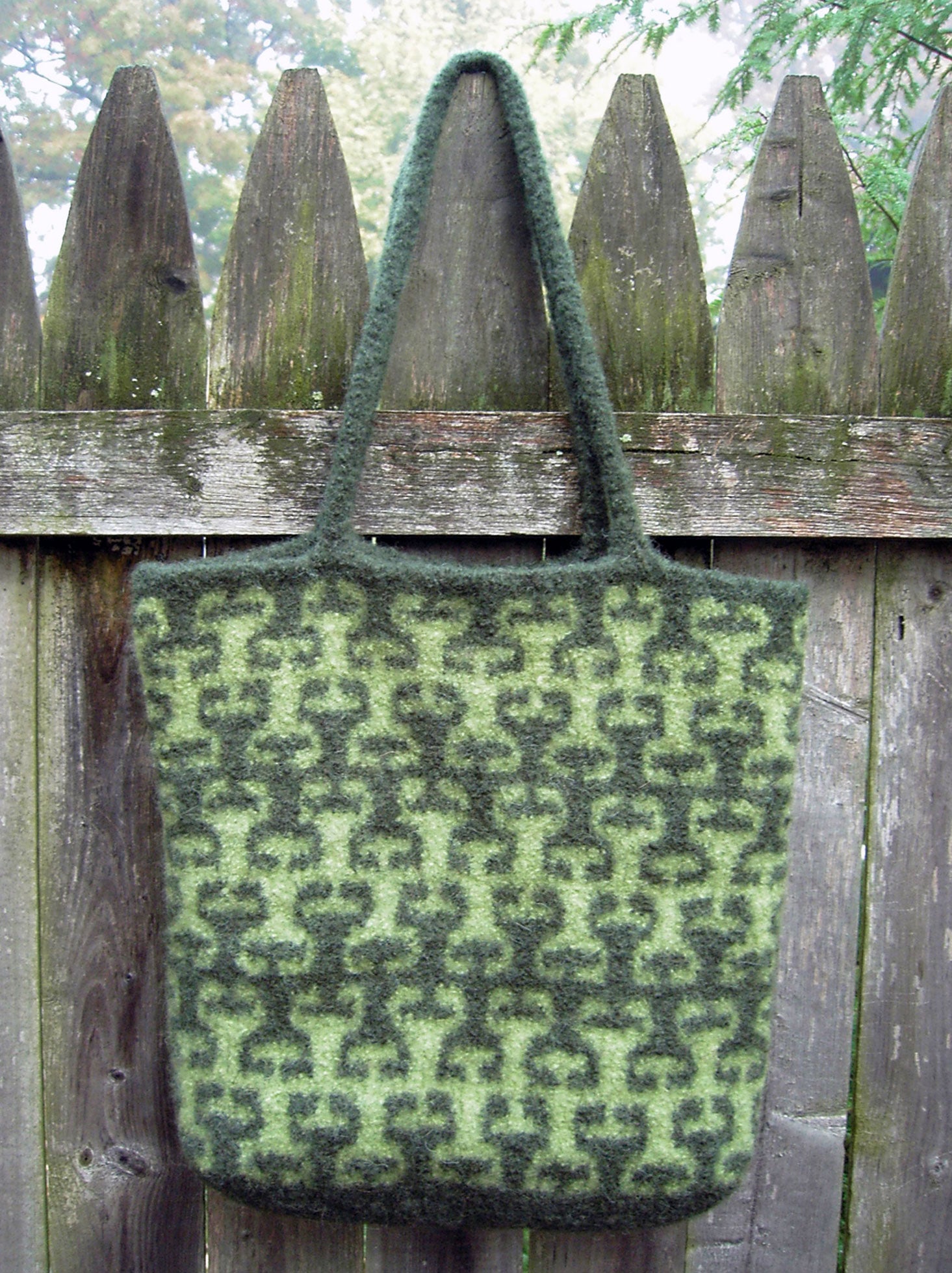 Rock Lobster Lock Bag <br/><small>knitting pattern</small>