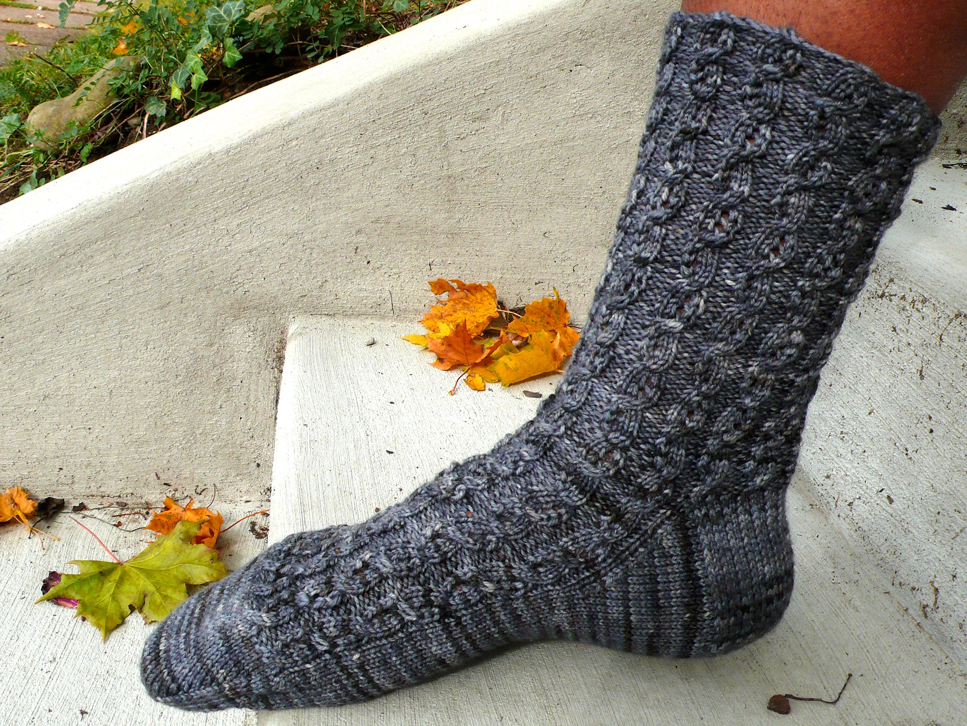 Tottering Cables <br/><small>knitting pattern</small>