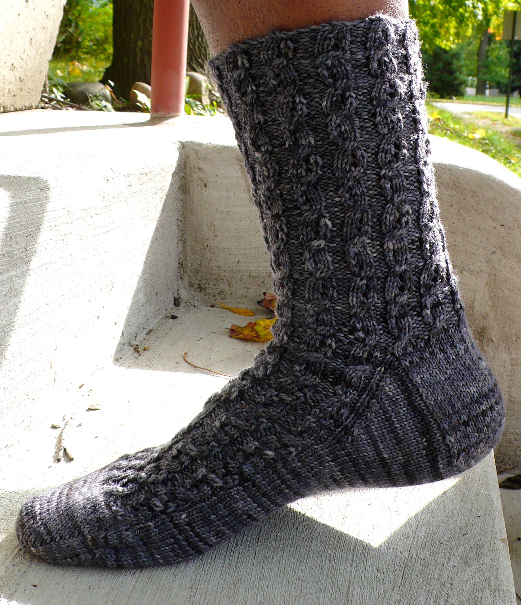 Tottering Cables <br/><small>knitting pattern</small>