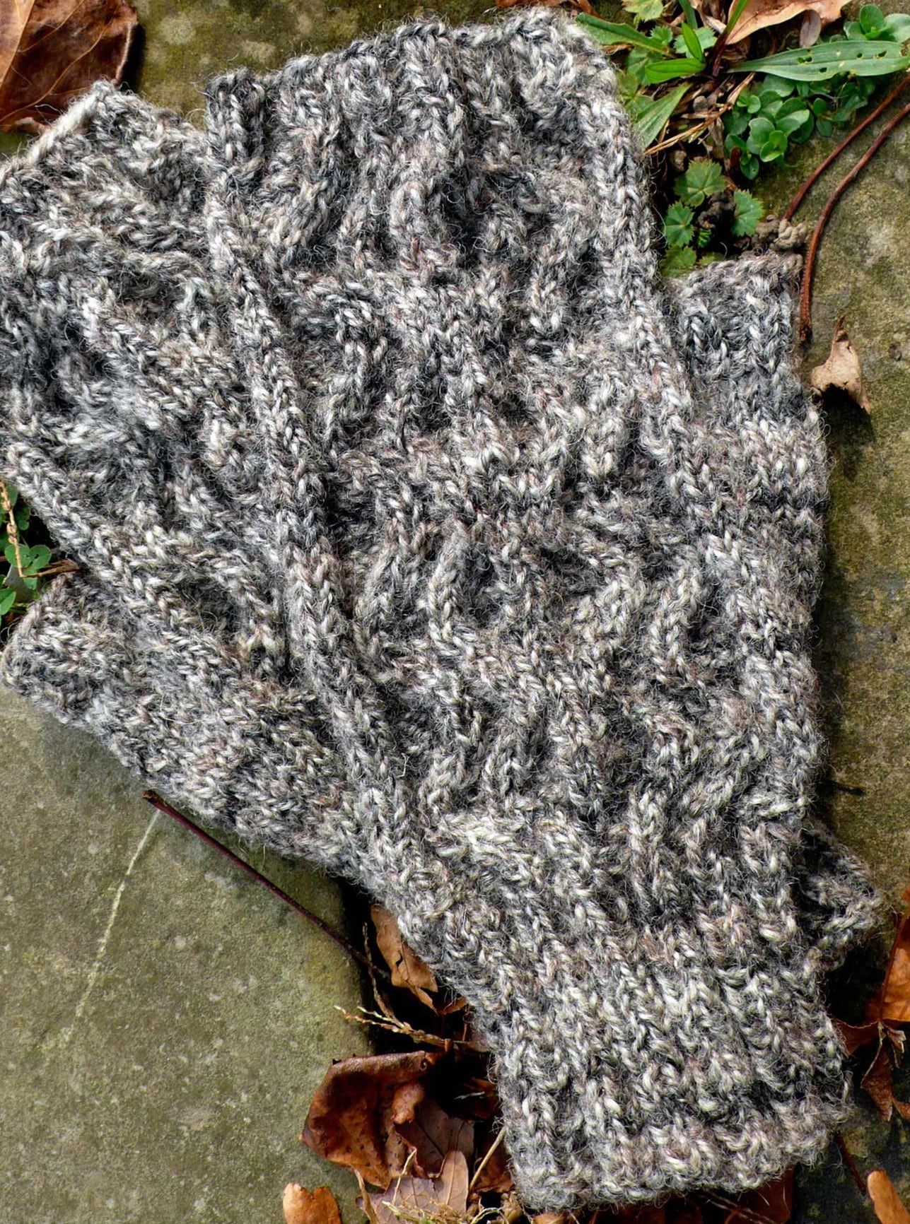 Wiggle Mitt <br/><small>knitting pattern</small>