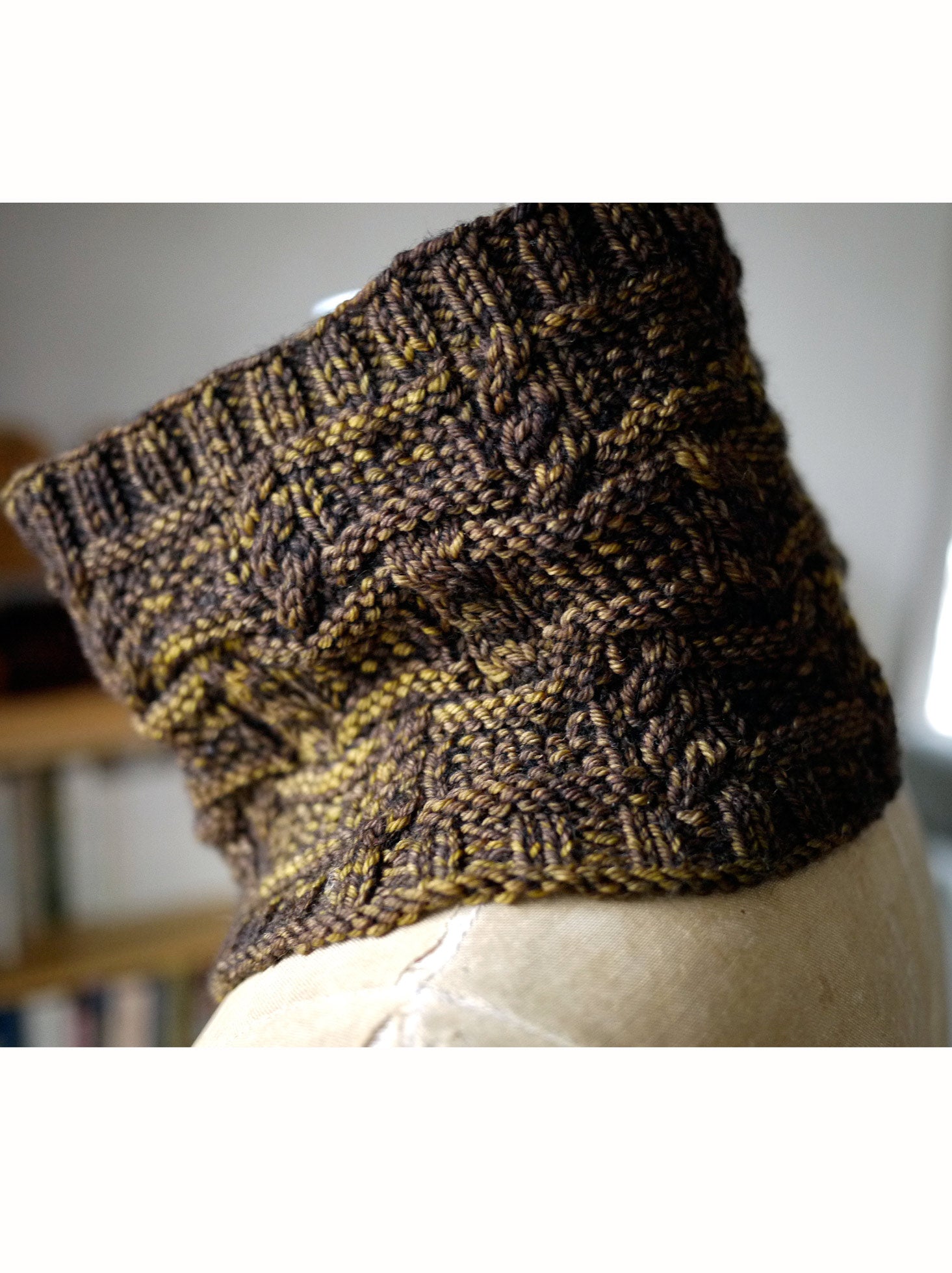 Woodstacking Cowl <br/><small>knitting pattern</small>